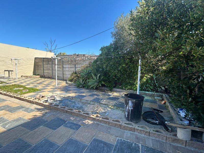 To Let 2 Bedroom Property for Rent in Wynberg Western Cape